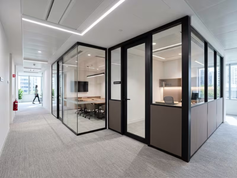 Glass and solid modular office walls compared Glass and solid modular office walls compared